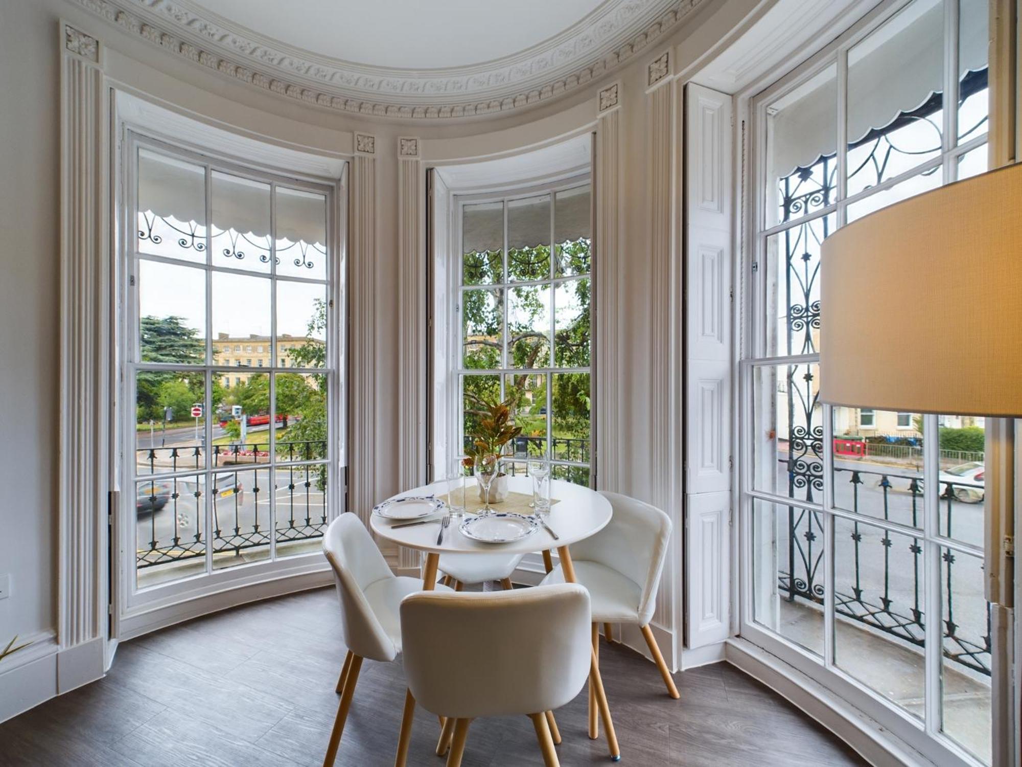 Belle Vue Regency King Size W Free Parking Daire Cheltenham Dış mekan fotoğraf